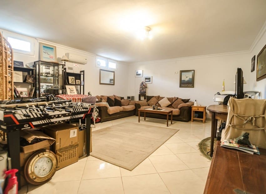 6 chambre Villa/Maison à vendre à Torrevieja avec piscine garage - 610 000 € (Ref: 9954572)