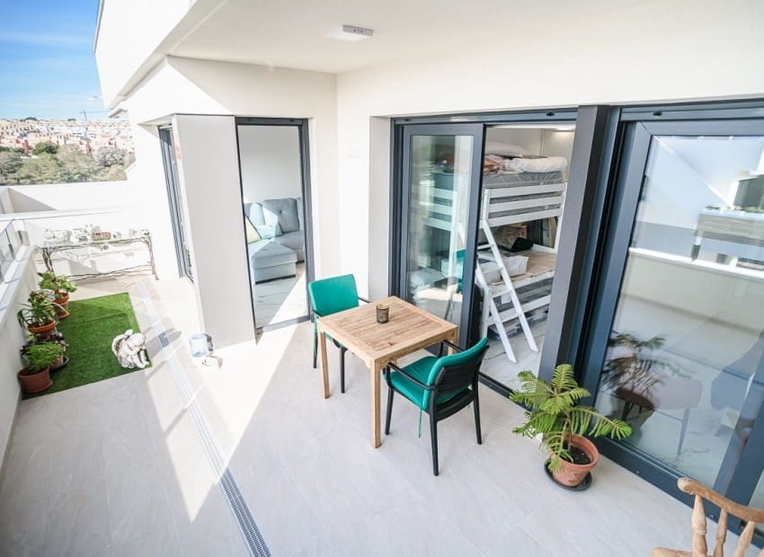 2 soveværelse Penthouse til salg i Orihuela Costa med swimmingpool garage - € 329.500 (Ref: 9954573)