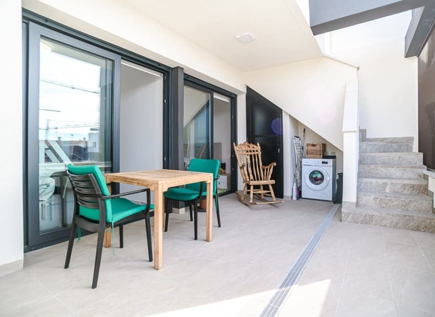 2 soveværelse Penthouse til salg i Orihuela Costa med swimmingpool garage - € 329.500 (Ref: 9954573)