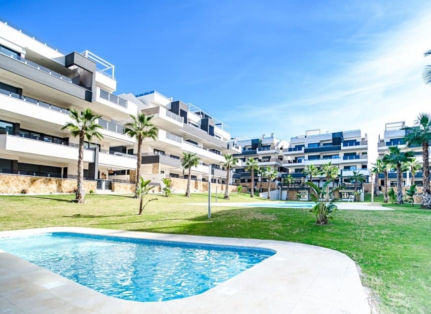 2 soveværelse Penthouse til salg i Orihuela Costa med swimmingpool garage - € 329.500 (Ref: 9954573)