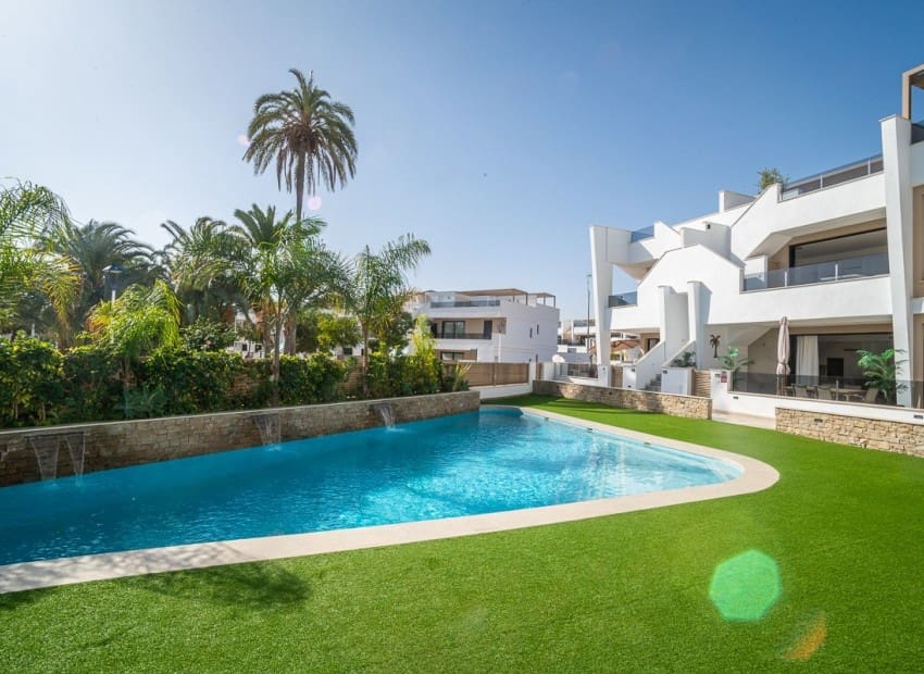 3 slaapkamer Penthouse te koop in San Pedro del Pinatar met zwembad garage - € 339.000 (Ref: 9954592)