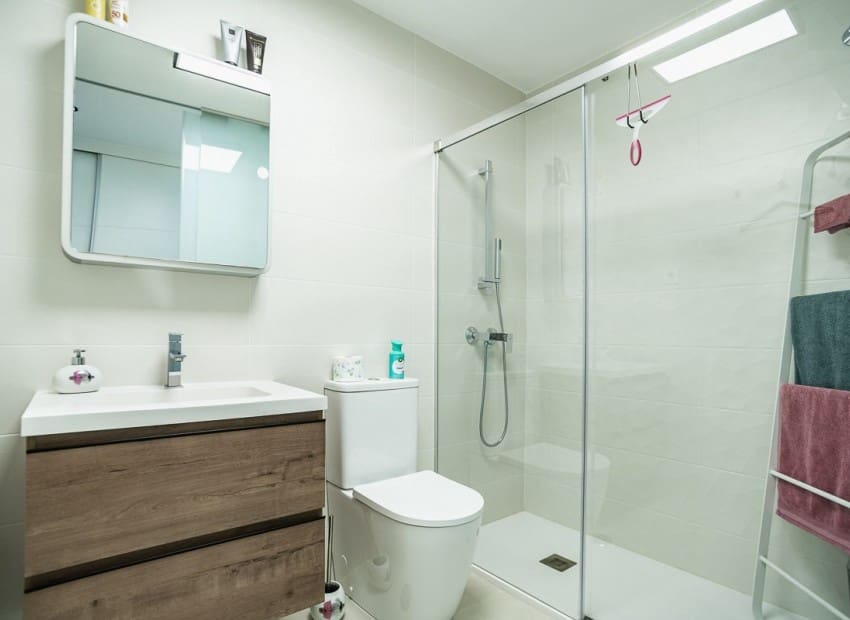 2 bedroom Apartment for sale in Pilar de la Horadada with pool garage - € 299,950 (Ref: 9956317)