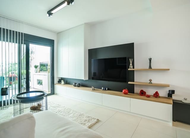 2 soverom Leilighet til salgs i Pilar de la Horadada ciudad, Pilar de la Horadada med svømmebasseng garasje - € 299 950 (Ref: 9956317)
