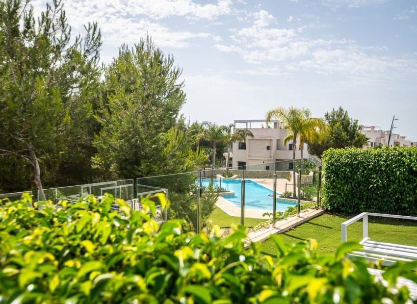 2 bedroom Apartment for sale in Pilar de la Horadada with pool garage - € 299,950 (Ref: 9956317)