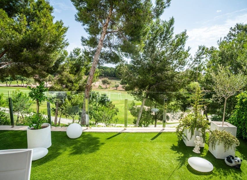 2 bedroom Apartment for sale in Pilar de la Horadada with pool garage - € 299,950 (Ref: 9956317)