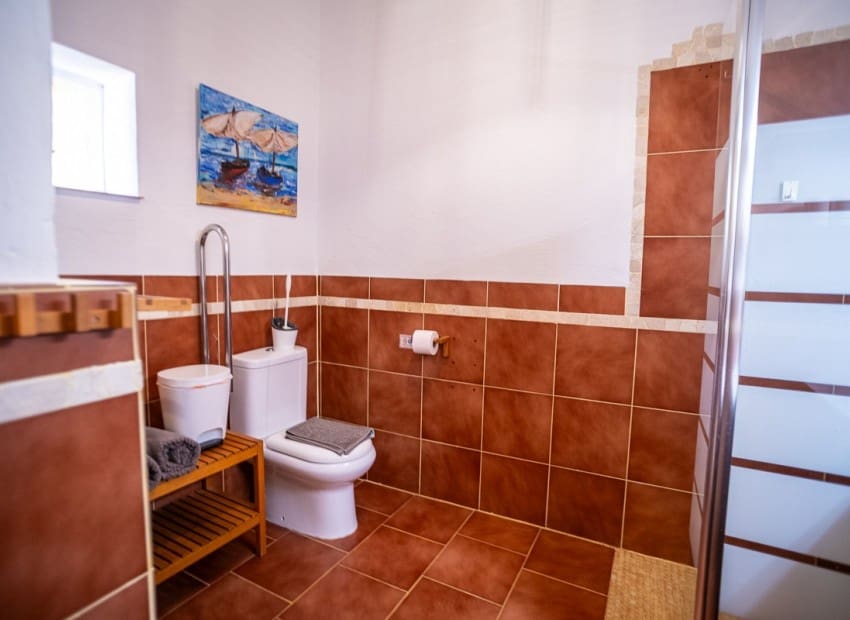 6 slaapkamer Commercieel te koop in Hondon de las Nieves met zwembad garage - € 850.000 (Ref: 9956318)