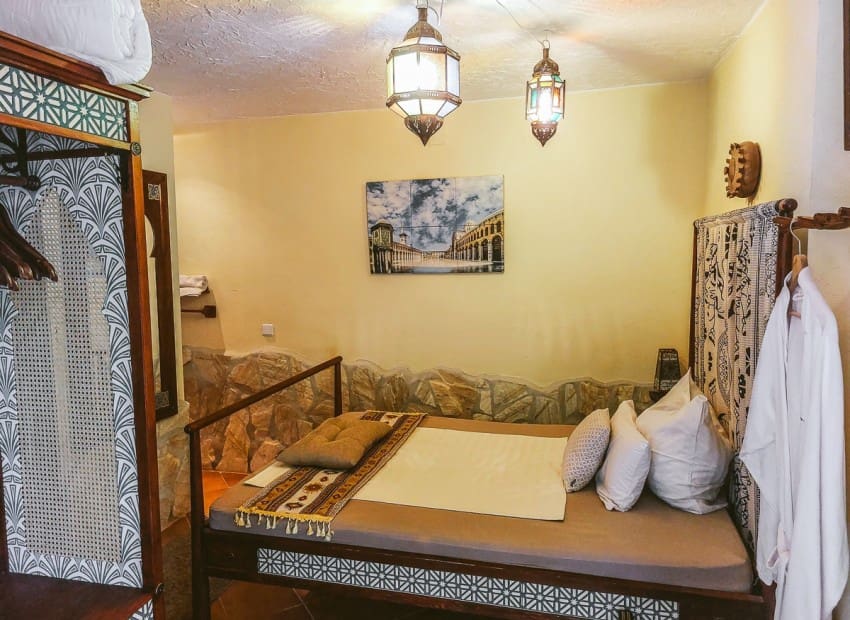 6 slaapkamer Commercieel te koop in Hondon de las Nieves met zwembad garage - € 850.000 (Ref: 9956318)