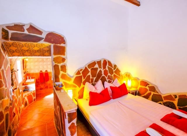 6 slaapkamer Commercieel te koop in Hondón de las Nieves met zwembad garage - € 850.000 (Ref: 9956318)