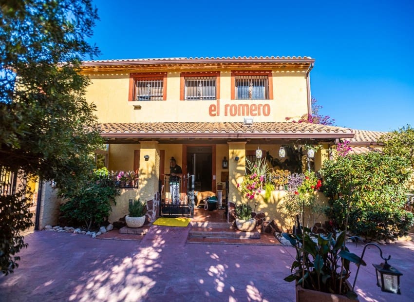 6 slaapkamer Commercieel te koop in Hondon de las Nieves met zwembad garage - € 850.000 (Ref: 9956318)