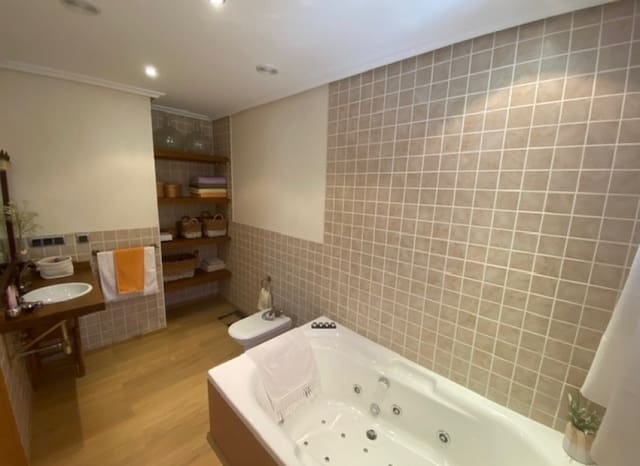 4 chambre Villa/Maison à vendre à El Esparragal, Murcie ville avec piscine - 545 000 € (Ref: 9956496)