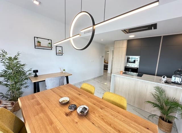 2 chambre Penthouse à vendre à Playa Flamenca, Orihuela avec piscine garage - 595 000 € (Ref: 9956497)