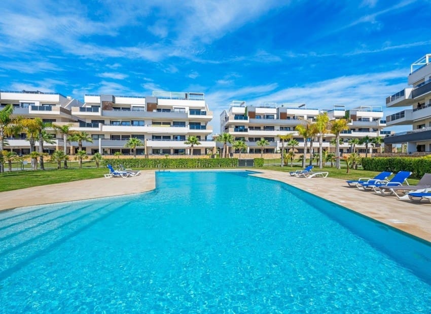 2 sypialnia Penthouse na sprzedaż w Playa Flamenca z basenem garażem - 595 000 € (Ref: 9956497)