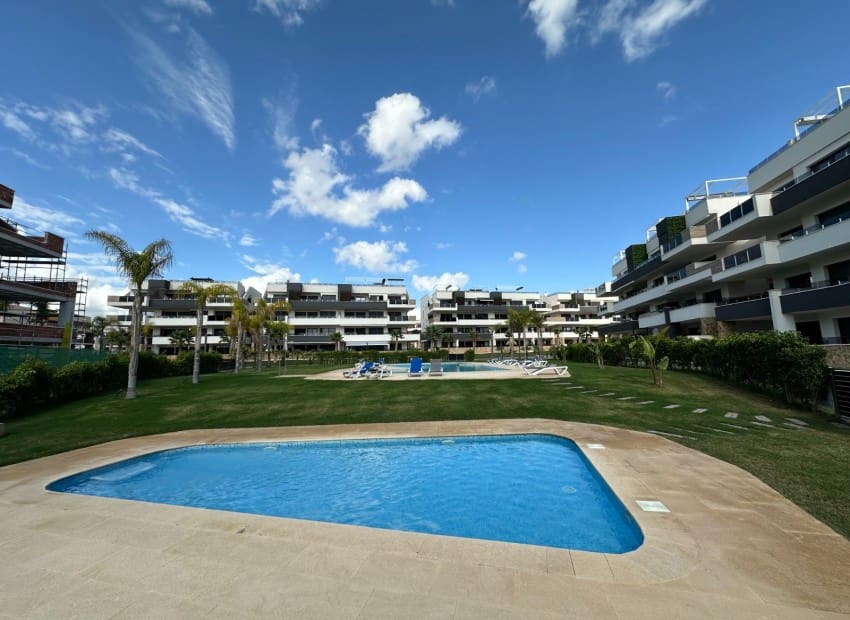 2 sypialnia Penthouse na sprzedaż w Playa Flamenca z basenem garażem - 595 000 € (Ref: 9956497)