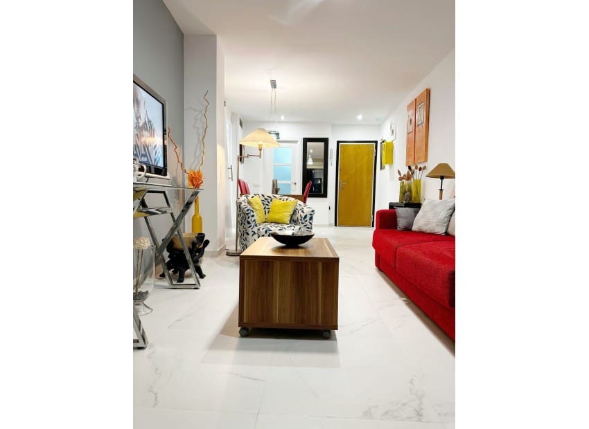2 Zimmer Wohnung zu verkaufen in Denia mit Pool - 370.000 € (Ref: 9968902)