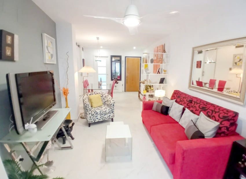 2 Zimmer Wohnung zu verkaufen in Denia mit Pool - 370.000 € (Ref: 9968902)