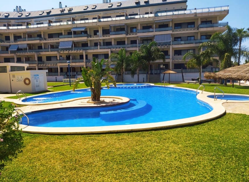 2 Zimmer Wohnung zu verkaufen in Denia mit Pool - 370.000 € (Ref: 9968902)