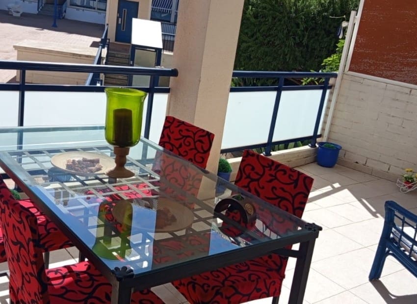 2 Zimmer Wohnung zu verkaufen in Denia mit Pool - 370.000 € (Ref: 9968902)