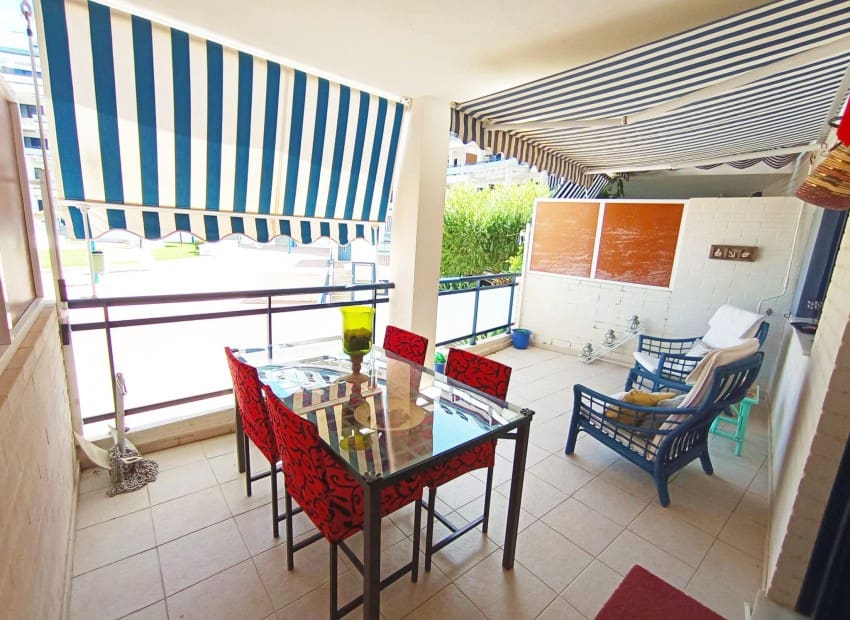 2 Zimmer Wohnung zu verkaufen in Denia mit Pool - 370.000 € (Ref: 9968902)