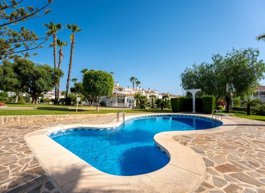 2 bedroom Villa for sale in Los Balcones with pool - € 339,900 (Ref: 9971441)