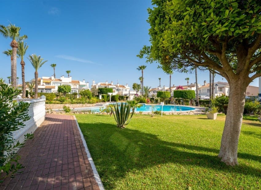 2 bedroom Villa for sale in Los Balcones with pool - € 339,900 (Ref: 9971441)