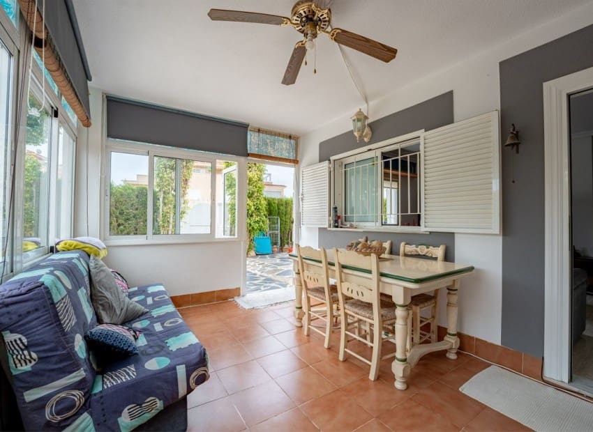 3 soveværelse Finca/Landehus til salg i La Florida med swimmingpool - € 349.000 (Ref: 9971701)