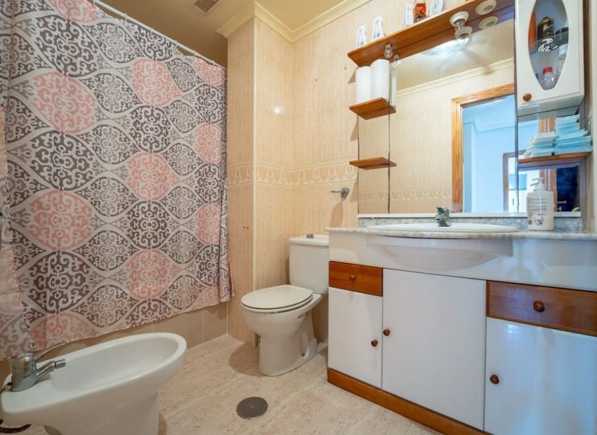 3 soveværelse Finca/Landehus til salg i La Florida med swimmingpool - € 349.000 (Ref: 9971701)
