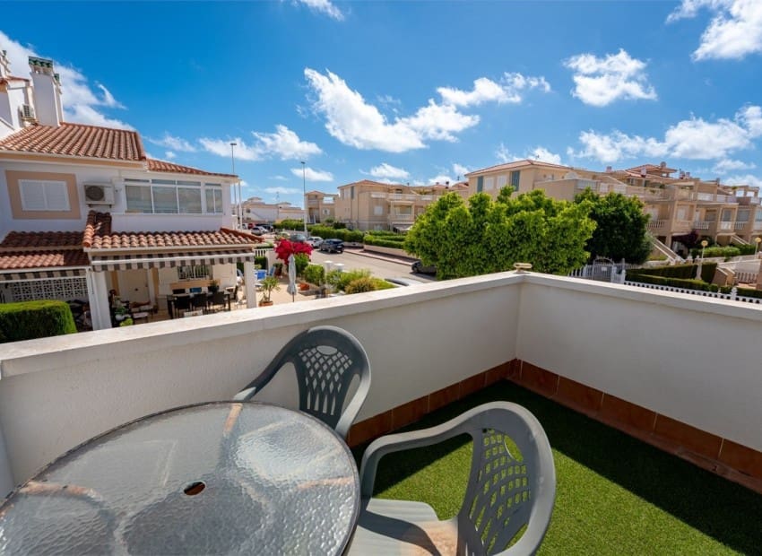 3 soveværelse Finca/Landehus til salg i La Florida med swimmingpool - € 349.000 (Ref: 9971701)