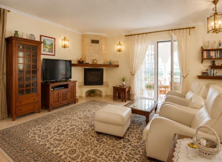 4 bedroom Villa for sale in Benissa with pool - € 766,000 (Ref: 9977544)