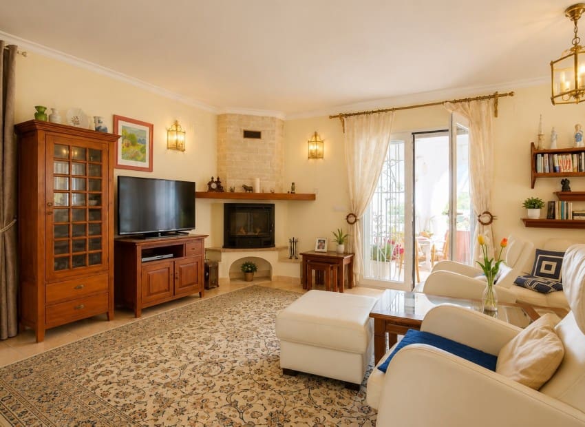 4 bedroom Villa for sale in Benissa with pool - € 766,000 (Ref: 9977544)