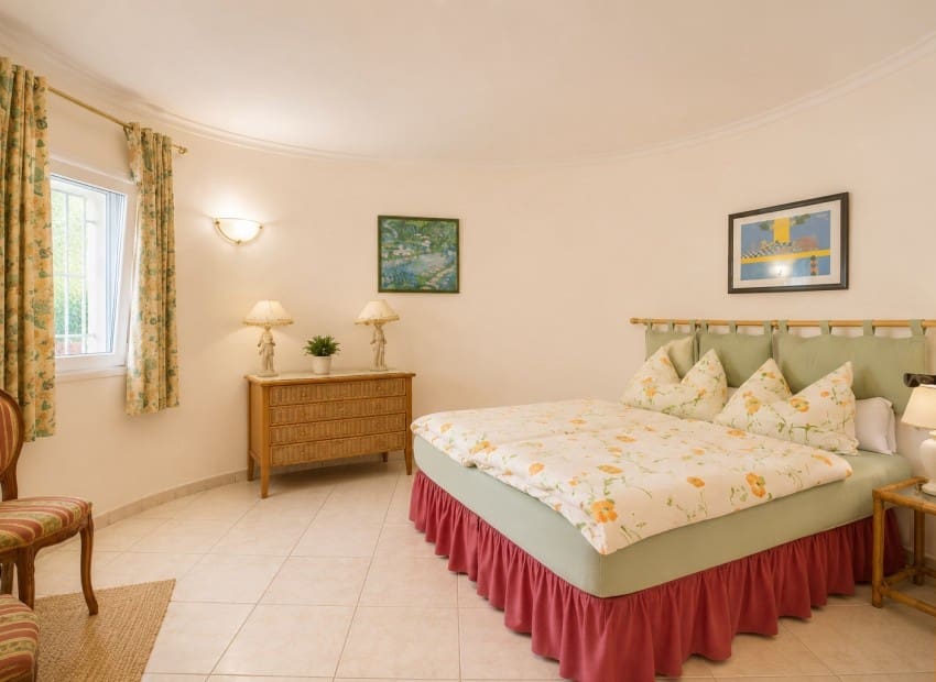 4 bedroom Villa for sale in Benissa with pool - € 766,000 (Ref: 9977544)