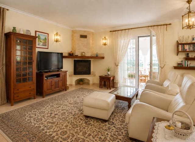 4 soverom Villa til salgs i Benissa med svømmebasseng - € 766 000 (Ref: 9977544)