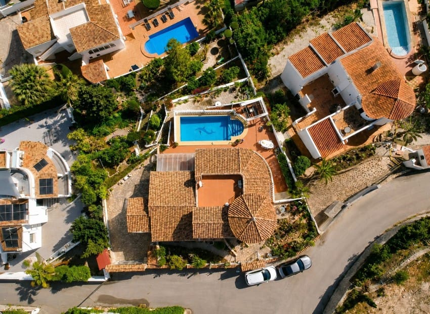 4 bedroom Villa for sale in Benissa with pool - € 766,000 (Ref: 9977544)