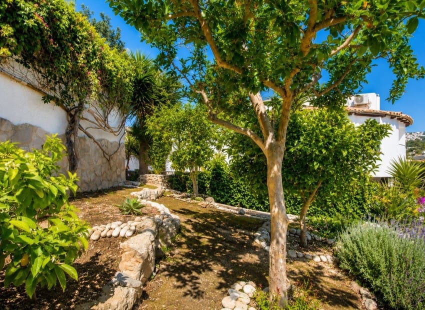 4 bedroom Villa for sale in Benissa with pool - € 766,000 (Ref: 9977544)