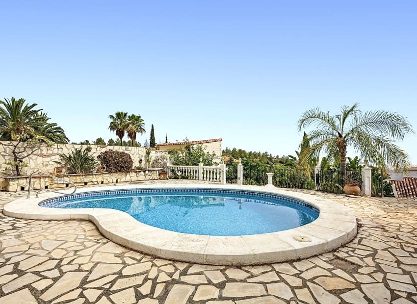 4 soverom Villa til salgs i Denia med svømmebasseng garasje - € 565 000 (Ref: 9977546)
