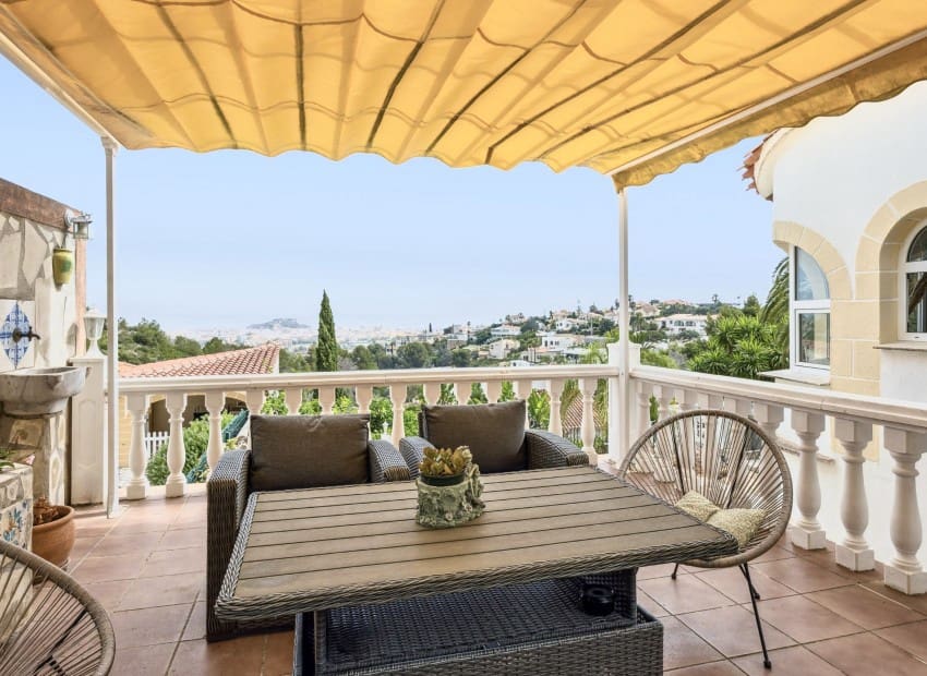 4 soverom Villa til salgs i Denia med svømmebasseng garasje - € 565 000 (Ref: 9977546)