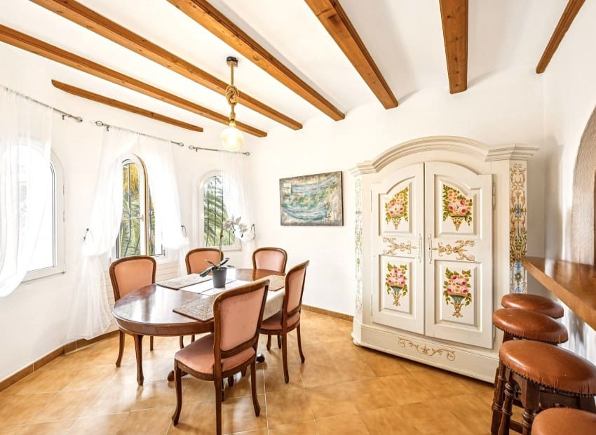 4 soverom Villa til salgs i Denia med svømmebasseng garasje - € 565 000 (Ref: 9977546)
