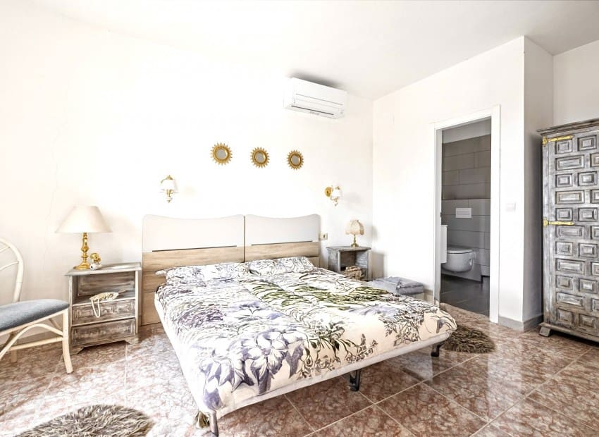 4 soverom Villa til salgs i Denia med svømmebasseng garasje - € 565 000 (Ref: 9977546)