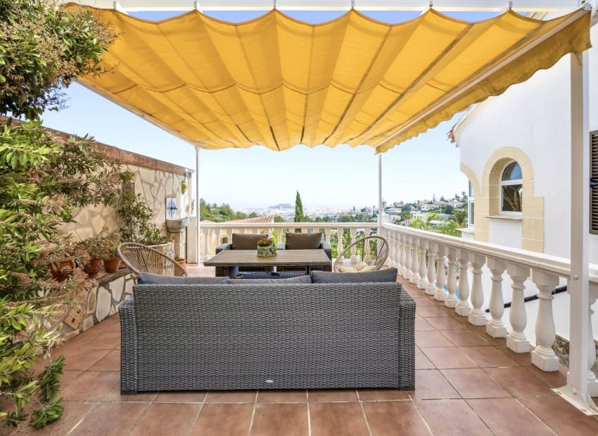 4 soverom Villa til salgs i Denia med svømmebasseng garasje - € 565 000 (Ref: 9977546)