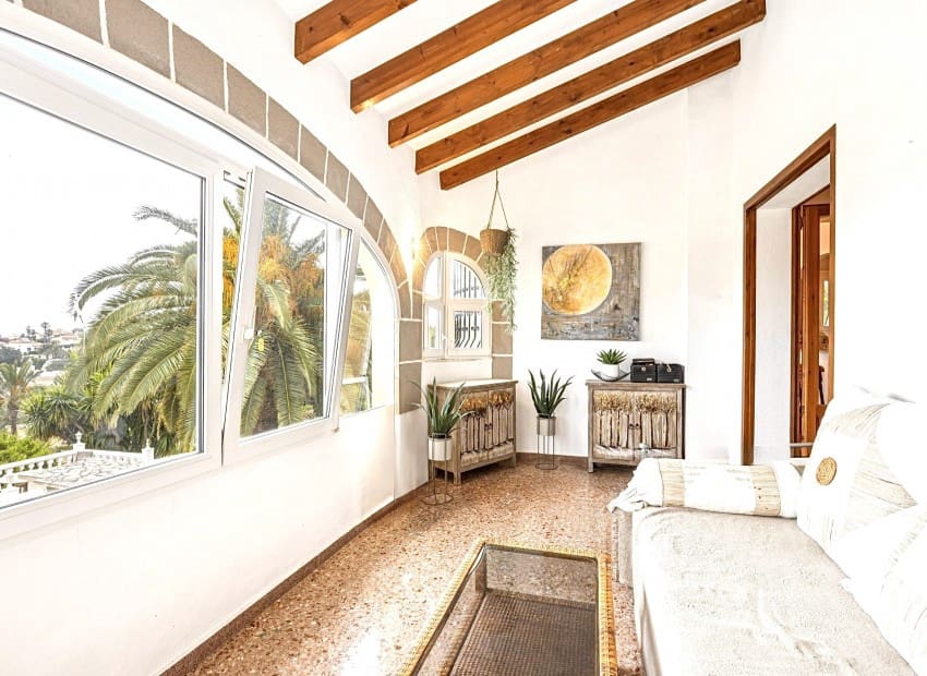4 soverom Villa til salgs i Denia med svømmebasseng garasje - € 565 000 (Ref: 9977546)