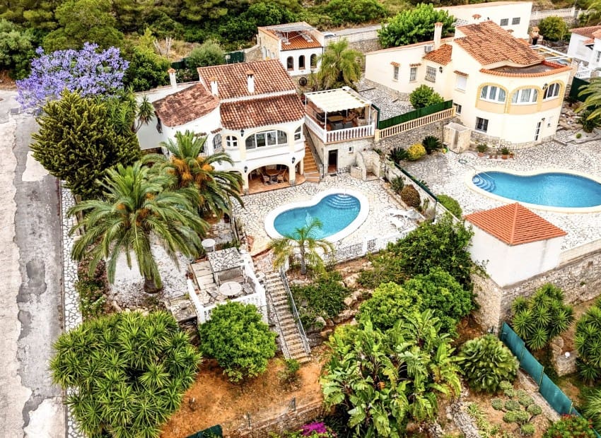 4 soverom Villa til salgs i Denia med svømmebasseng garasje - € 565 000 (Ref: 9977546)