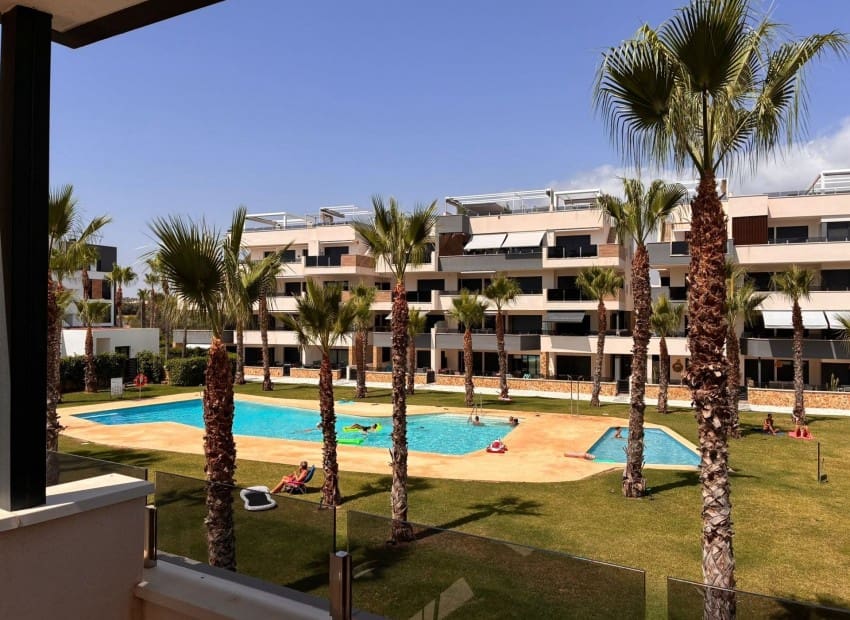2 soveværelse Lejlighed til salg i Los Altos med swimmingpool garage - € 289.000 (Ref: 9977695)