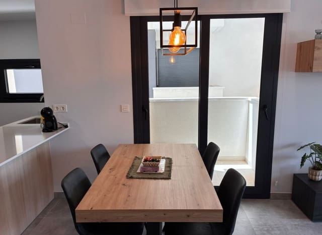 2 soveværelse Lejlighed til salg i Los Altos med swimmingpool garage - € 289.000 (Ref: 9977695)