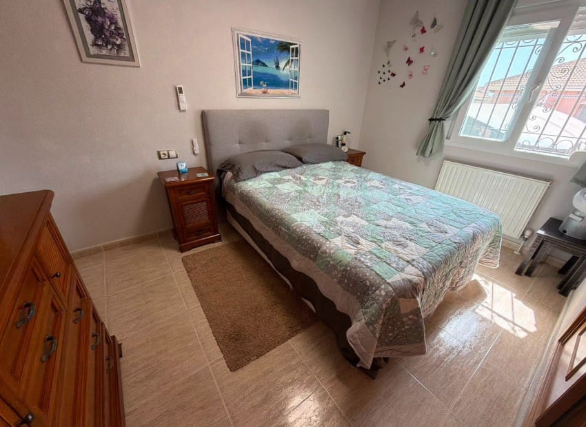3 sypialnia Willa na sprzedaż w Los Montesinos z basenem garażem - 315 000 € (Ref: 9979268)