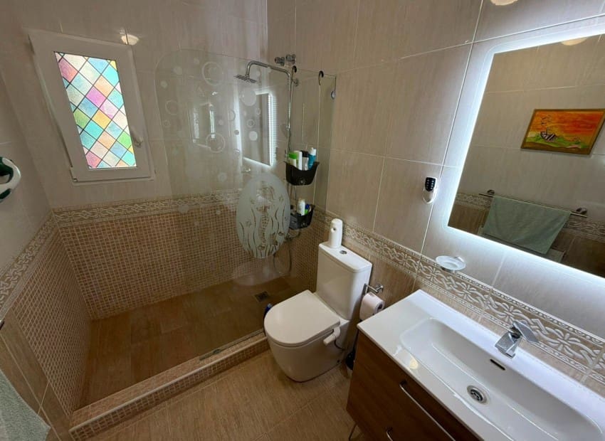 3 sypialnia Willa na sprzedaż w Los Montesinos z basenem garażem - 315 000 € (Ref: 9979268)