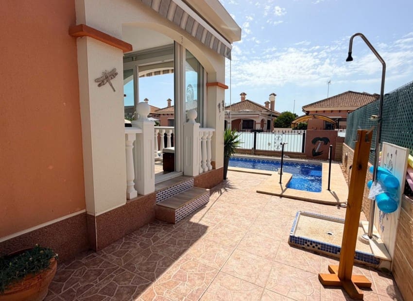 3 sypialnia Willa na sprzedaż w Los Montesinos z basenem garażem - 315 000 € (Ref: 9979268)