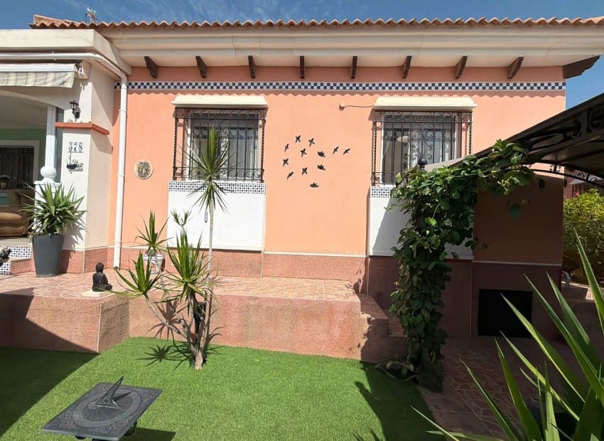 3 sypialnia Willa na sprzedaż w Los Montesinos z basenem garażem - 315 000 € (Ref: 9979268)