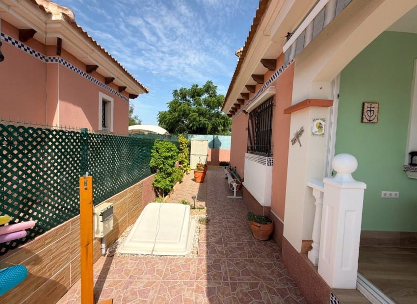 3 sypialnia Willa na sprzedaż w Los Montesinos z basenem garażem - 315 000 € (Ref: 9979268)