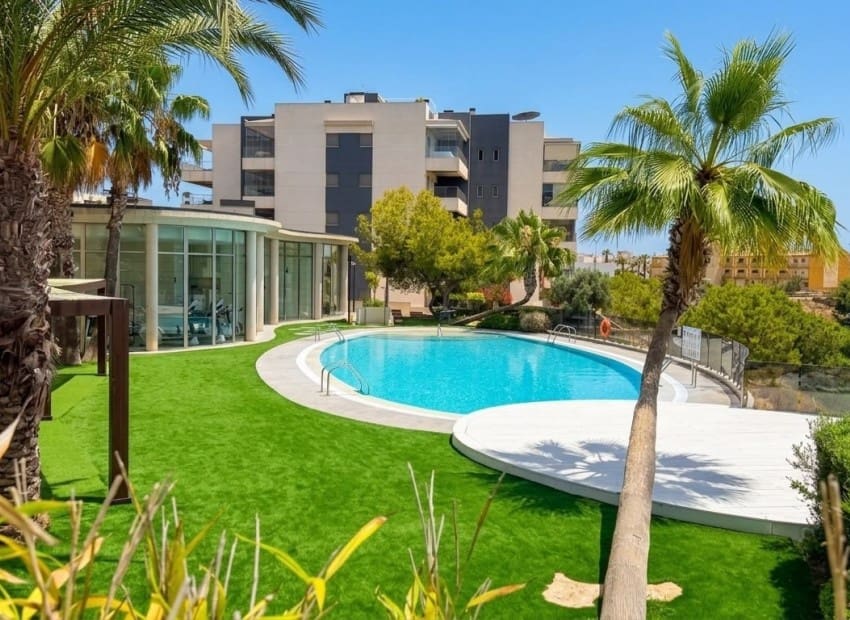 2 soveværelse Lejlighed til salg i La Zenia med swimmingpool garage - € 269.900 (Ref: 9979292)