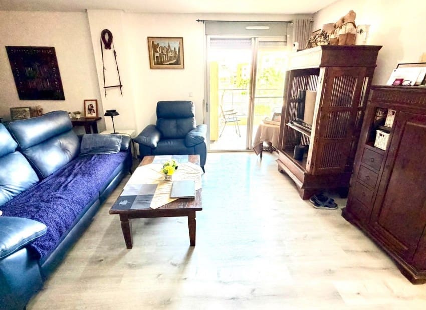 2 soveværelse Lejlighed til salg i La Zenia med swimmingpool garage - € 269.900 (Ref: 9979292)