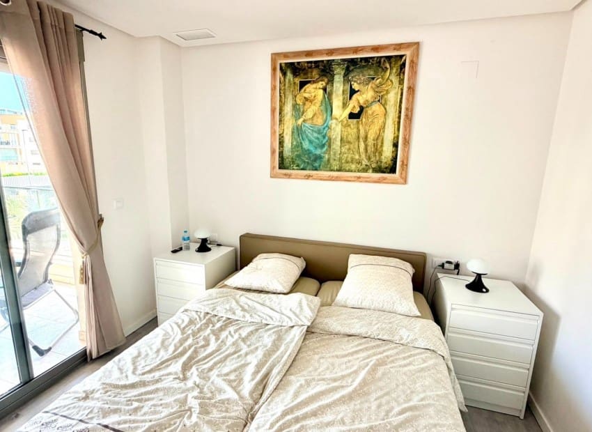 2 soveværelse Lejlighed til salg i La Zenia med swimmingpool garage - € 269.900 (Ref: 9979292)